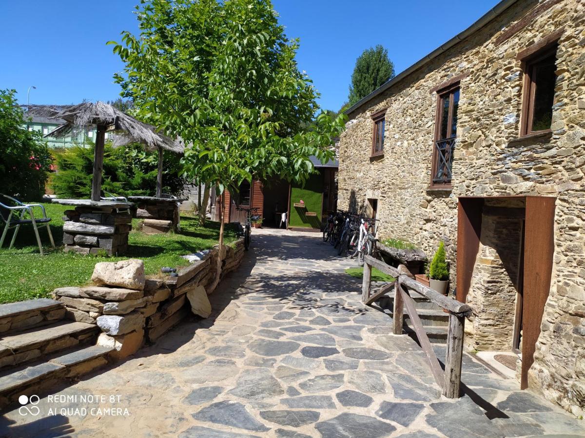 Albergue Atrio Tríacastela Exterior foto